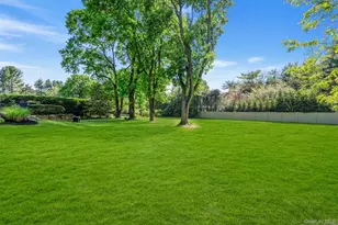 2 Yukon Dr, Woodbury, NY 11797 - Photo 31