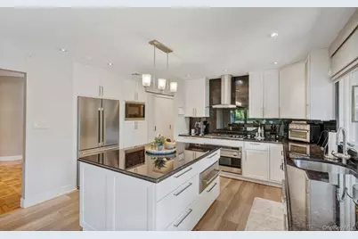 2 Yukon Drive, Woodbury, NY 11797 - Photo 13