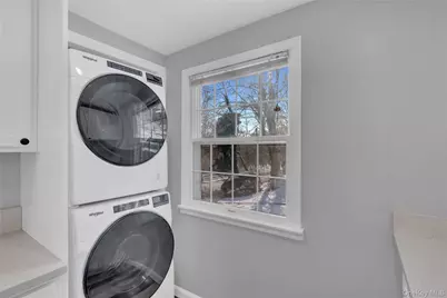 81 Oakside Road, Smithtown, NY 11787 - Photo 11