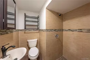 2225 E 21st St, Brooklyn, NY 11229 - Photo 31