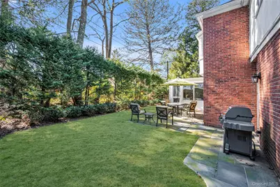96 Quaker Ridge Road, Manhasset, NY 11030 - Photo 21
