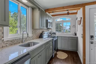 286 Towd Point Road, Southampton, NY 11968 - Photo 13