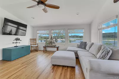 286 Towd Point Road, Southampton, NY 11968 - Photo 11