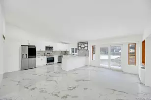 73 Maple Ave, Shirley, NY 11967 - Photo 9