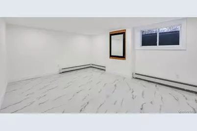 73 Maple Avenue, Shirley, NY 11967 - Photo 25