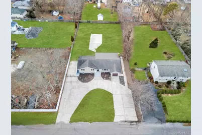 73 Maple Avenue, Shirley, NY 11967 - Photo 5