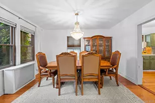 42 Driving Park Ave, Lynbrook, NY 11563 - Photo 5