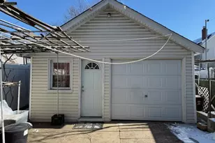 91-33 78th St, Woodhaven, NY 11421 - Photo 3