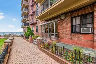 1110 Stadium Ave, Bronx, NY 10465 - Photo 15