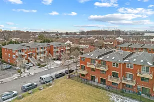 223 Constitution Pl, College Point, NY 11356 - Photo 29