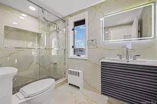 130 Gordon Pl, Freeport, NY 11520 - Photo 11