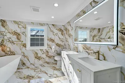 2105 Hoffman Avenue, Elmont, NY 11003 - Photo 33