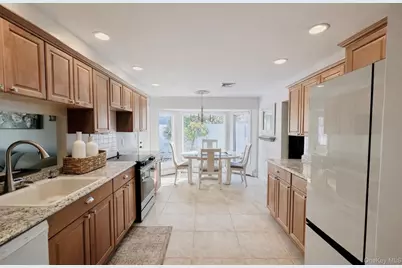 155 Alexander Avenue, Nesconset, NY 11767 - Photo 9