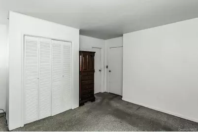 562 Arcadian Avenue, Valley Stream, NY 11580 - Photo 19