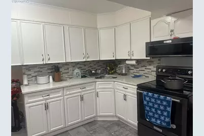 19 Hewes Street, Brentwood, NY 11717 - Photo 3