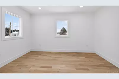 92 Kings Walk, Massapequa Park, NY 11762 - Photo 19