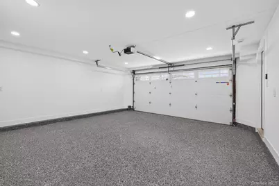 92 Kings Walk, Massapequa Park, NY 11762 - Photo 27