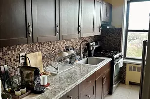 2 Windsor Terrace, White Plains, NY 10601 - Photo 9