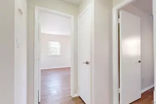 110-41 62nd Dr, Forest Hills, NY 11375 - Photo 11