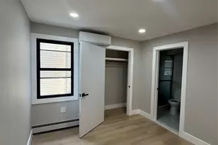 115-16 199th St, Saint Albans, NY 11412 - Photo 11