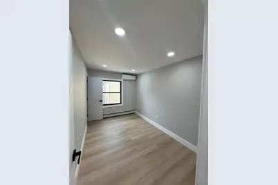 115-16 199th Street, Saint Albans, NY 11412 - Photo 15