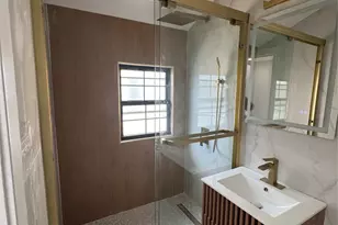 115-16 199th St, Saint Albans, NY 11412 - Photo 21