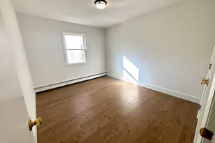 225 Cleveland Ave, Mineola, NY 11501 - Photo 9