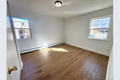 225 Cleveland Avenue, Mineola, NY 11501 - Photo 15