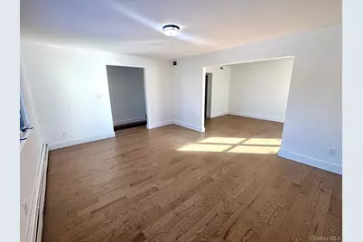 225 Cleveland Avenue, Mineola, NY 11501 - Photo 3