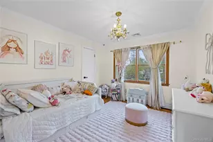 8 Willow Rd, New Hyde Park, NY 11040 - Photo 19