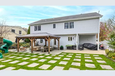 8 Willow Road, New Hyde Park, NY 11040 - Photo 25