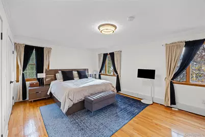 8 Willow Road, New Hyde Park, NY 11040 - Photo 13