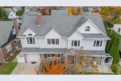 8 Willow Road, New Hyde Park, NY 11040 - Photo 33