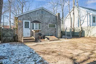123 Lynbrook Dr, Mastic Beach, NY 11951 - Photo 21