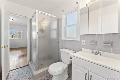 14 Baylor Circle, White Plains, NY 10605 - Photo 11