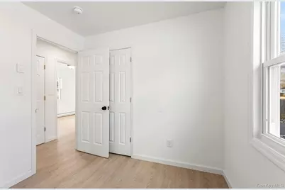 818 Meade Avenue, Bellport, NY 11713 - Photo 11