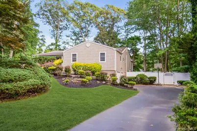 48 Randolph Drive, Dix Hills, NY 11746 - Photo 3