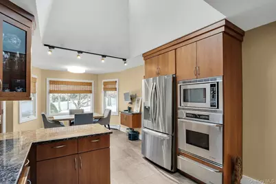 48 Randolph Drive, Dix Hills, NY 11746 - Photo 23