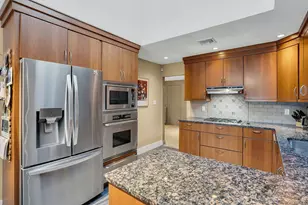 48 Randolph Dr, Dix Hills, NY 11746 - Photo 19