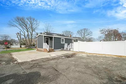 131 Belle Avenue, Ronkonkoma, NY 11779 - Photo 19