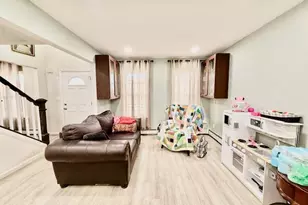 116 Robinwood Dr, Shirley, NY 11967 - Photo 9