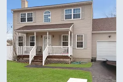 116 Robinwood Drive, Shirley, NY 11967 - Photo 5