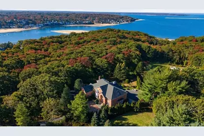 19 Cobblestone Court, Centerport, NY 11721 - Photo 1