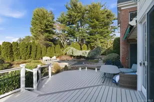 19 Cobblestone Ct, Centerport, NY 11721 - Photo 37