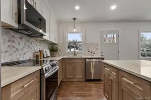 331 Alta Vista Dr, Yonkers, NY 10710 - Photo 9