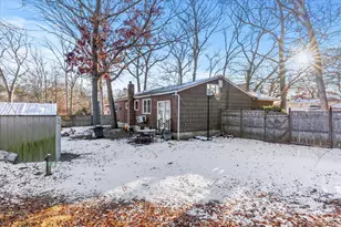 9 W 8th St, Ronkonkoma, NY 11779 - Photo 17