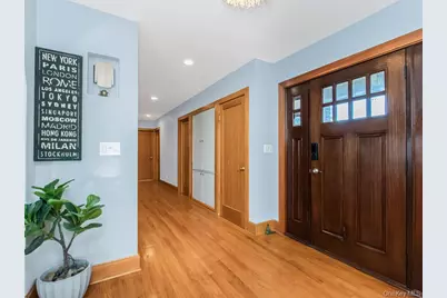 111 Alta Avenue, Yonkers, NY 10705 - Photo 9