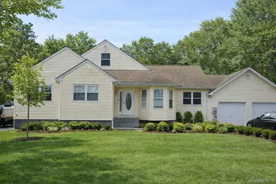 4 Manor Hills Drive, Manorville, NY 11949 - Photo 1