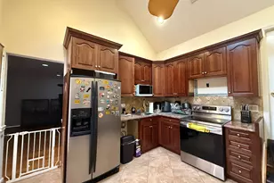 4 Manor Hills Dr, Manorville, NY 11949 - Photo 7