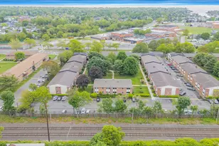 2453 Union Blvd, Islip, NY 11751 - Photo 7